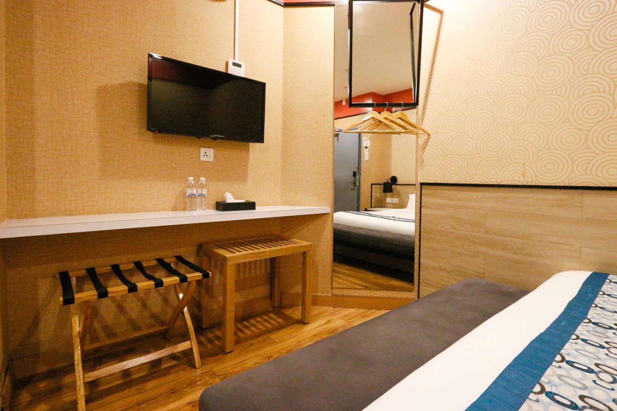 Golden Roof Hotel, Seri Iskandar Exterior foto